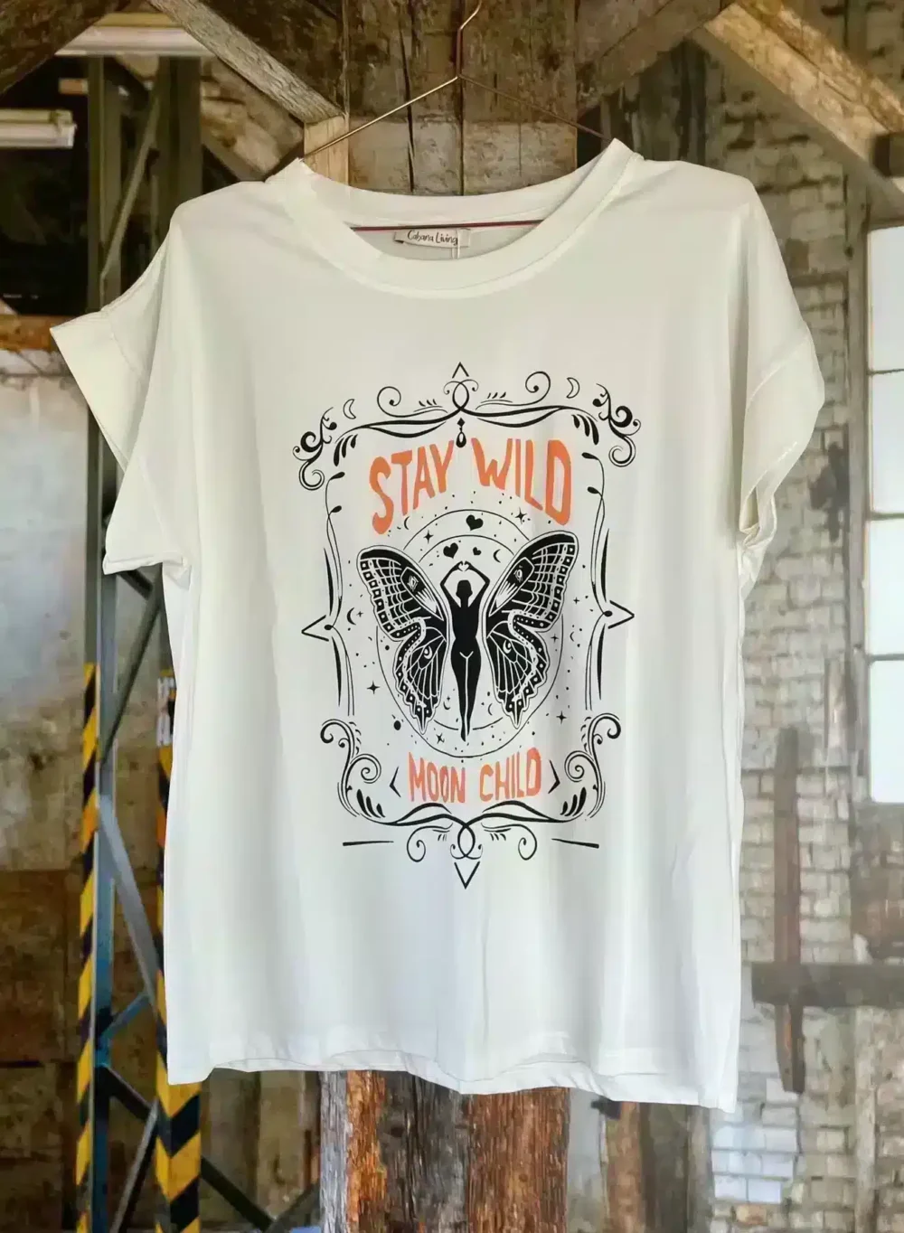 Cabana Living Maddy 'Moon Child' T-shirt - Hvid