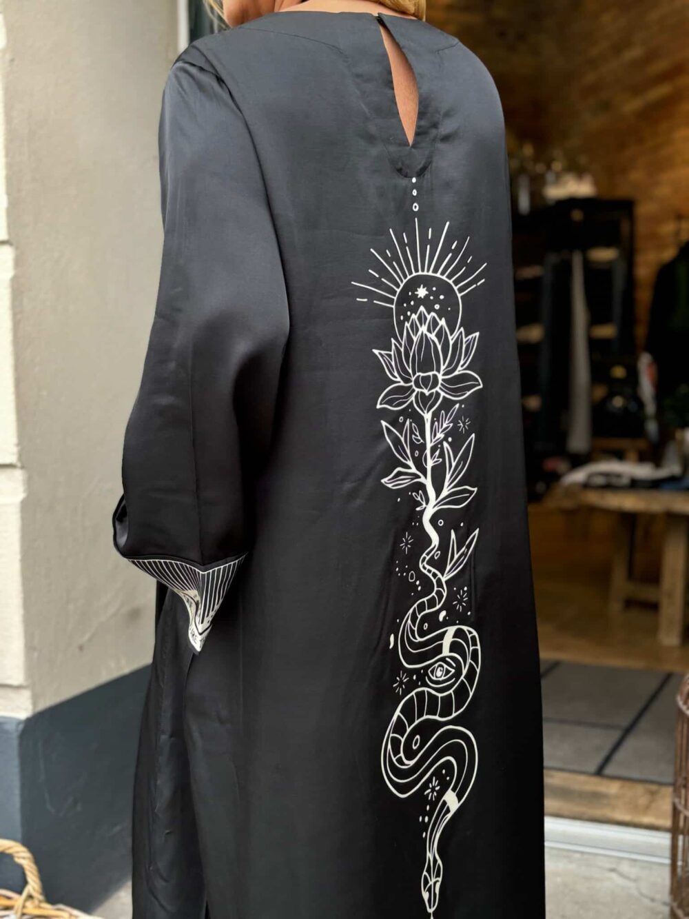 ME369 Jessica Kaftan - Black Magic - Image 2