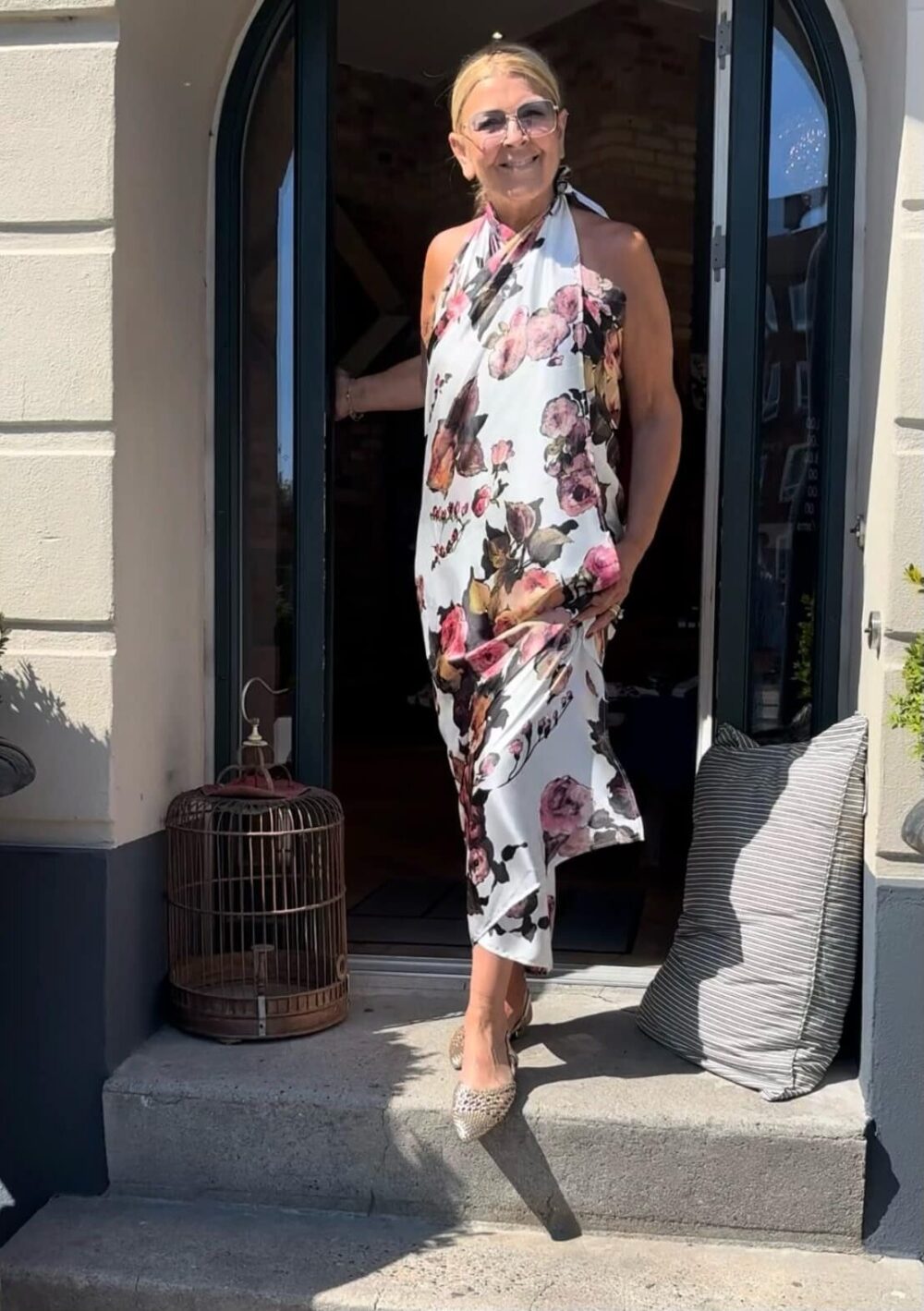 Design by Lærke Sarong - Hvid/Blomstret